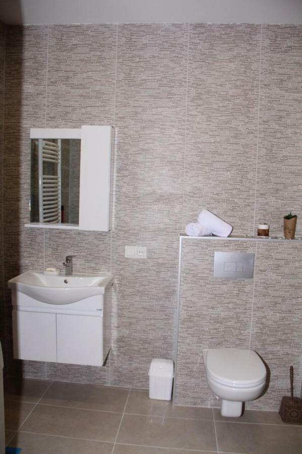 Modern Apartment Kutaisi Esterno foto